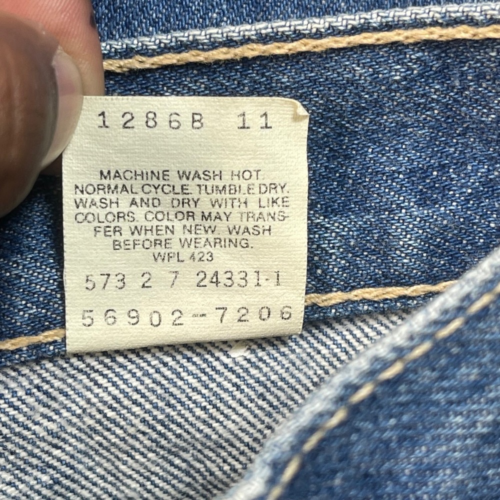 Vintage‎ Levi's Women's 22x27 Jeans USA Made High Rise Straight Denim 90s - Picture 4 of 10